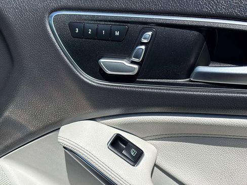 Used 2019 Mercedes-Benz GLA 250 4MATIC image 17
