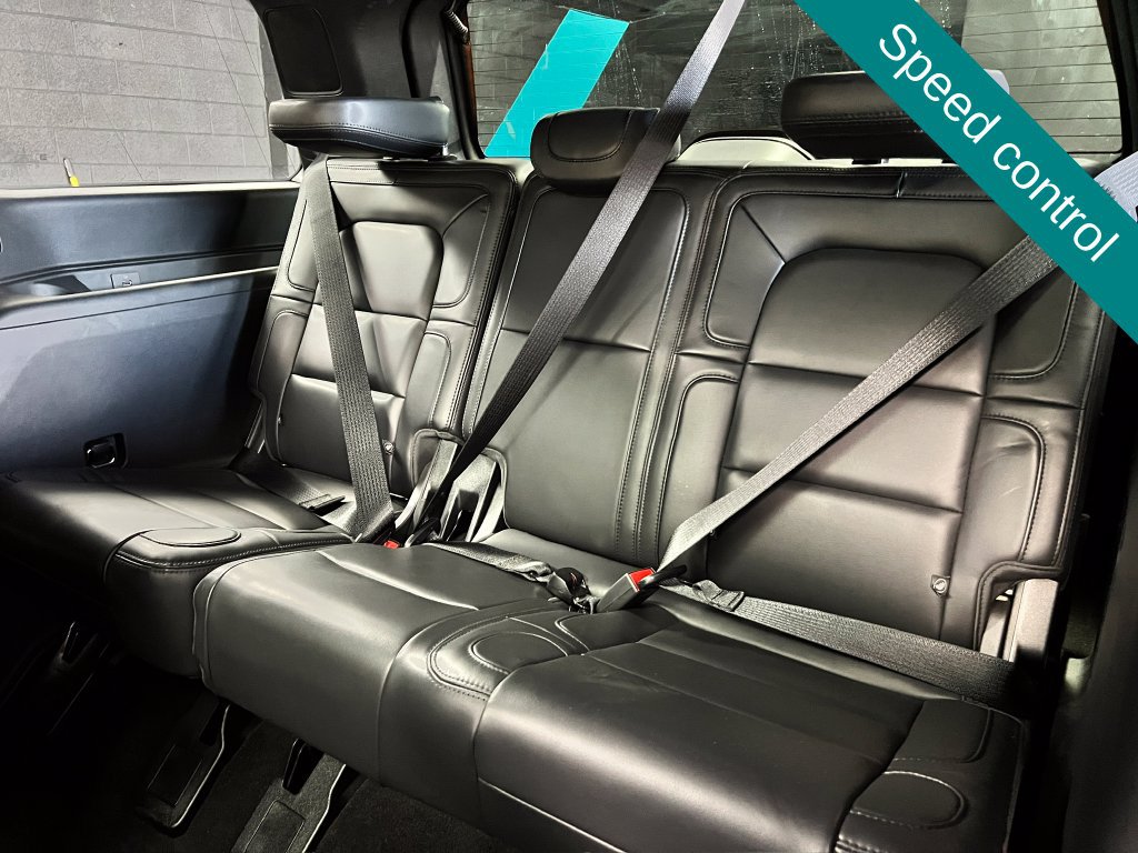 Used 2022 Lincoln Navigator Reserve AWD/4WD image 18
