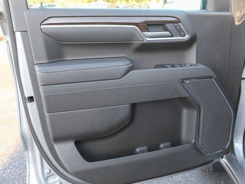 New 2026 GMC Sierra 1500 SLE image 13