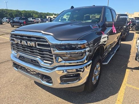 Used 2026 RAM 2500 Big Horn AWD/4WD image 1
