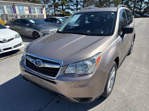 Used 2015 Subaru Forester 2.5i w/ Alloy Wheel Package AWD/4WD image 2