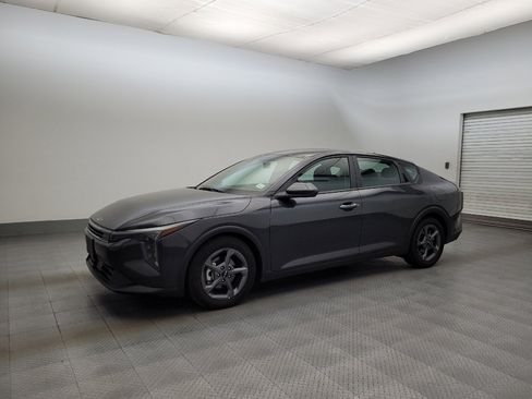 Used 2025 Kia K4 FWD image 2