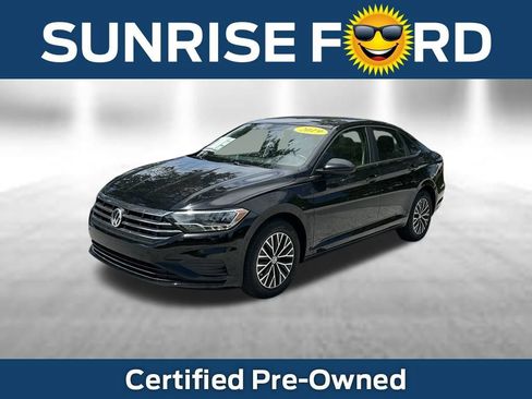 Used 2019 Volkswagen Jetta SE FWD image 1