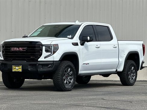 Used 2025 GMC Sierra 1500 AT4X image 9