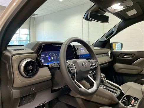 Used 2026 Chevrolet Colorado ZR2 w/ Technology Package image 10