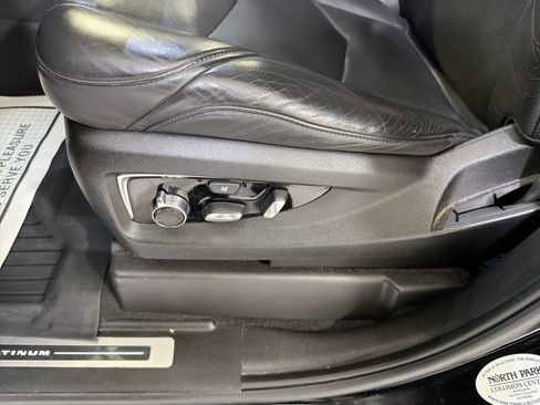 Used 2020 Cadillac Escalade ESV Platinum image 11