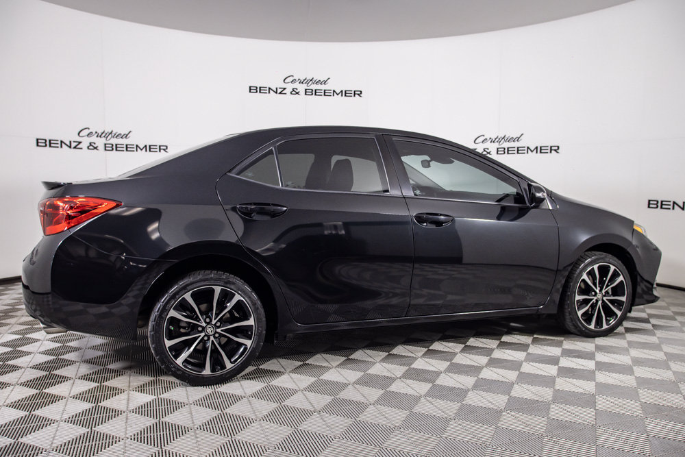 Used 2017 Toyota Corolla SE w/ Carpet Mat Package (TMS) FWD image 4