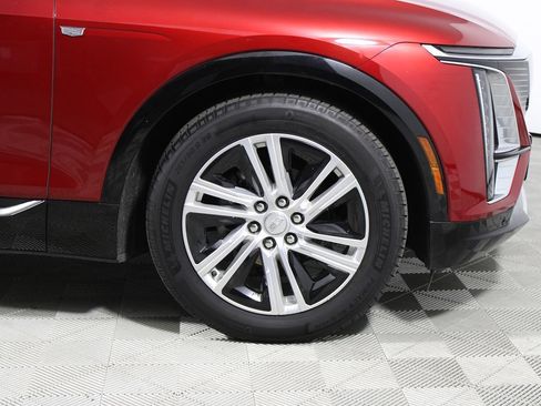 Used 2024 Cadillac Lyriq Tech RWD image 53