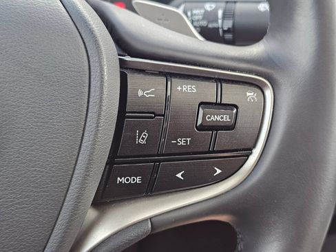 Used 2025 Lexus ES 300h w/ Premium Package FWD image 26