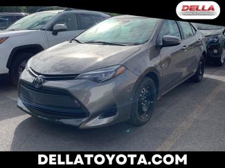 Used 2017 Toyota Corolla XSE image 1