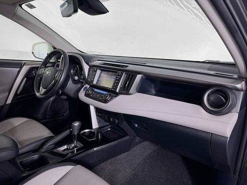 Used 2018 Toyota RAV4 Limited w/ Advanced Technology Package image 33