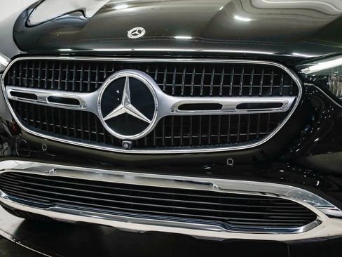 Used 2023 Mercedes-Benz GLC 300 4MATIC image 8