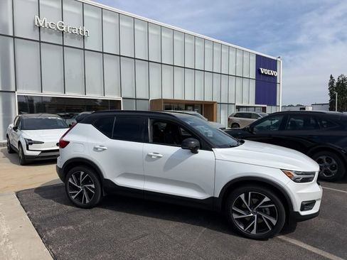 Used 2020 Volvo XC40 T5 R-Design AWD/4WD image 3