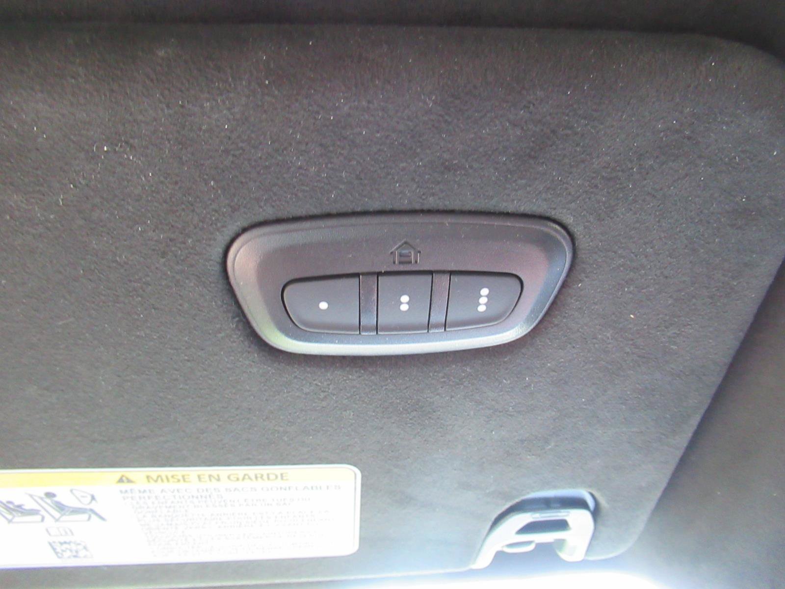 Used 2025 Jeep Grand Wagoneer Series III w/ Rear Seat Video Group 1 AWD/4WD image 33