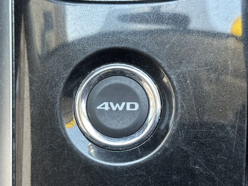 Used 2017 Mitsubishi Outlander ES AWD/4WD image 16
