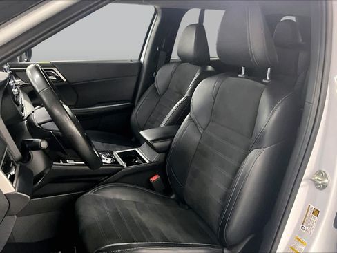 Used 2024 Mitsubishi Outlander SE AWD/4WD image 8