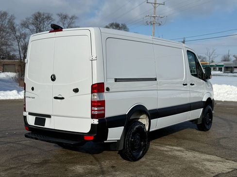 Used 2017 Mercedes-Benz Sprinter 2500 w/ Workspace Access Package image 4