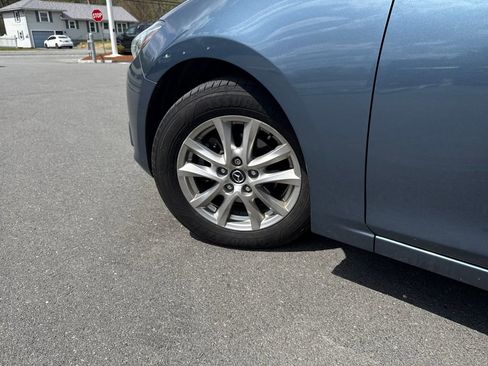 Used 2016 MAZDA MAZDA3 i Touring FWD image 27