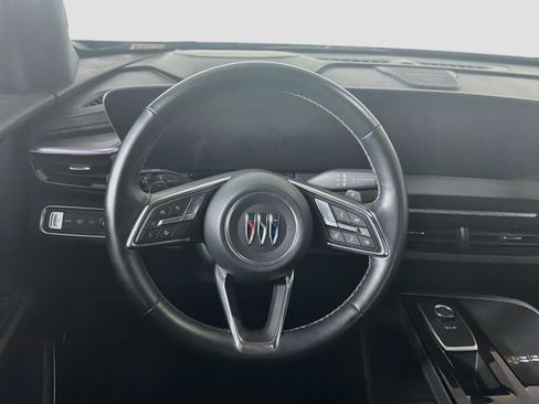Used 2025 Buick Enclave Preferred FWD image 17
