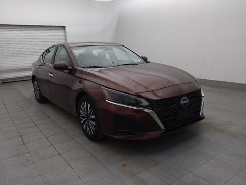 Used 2023 Nissan Altima 2.5 SV image 13