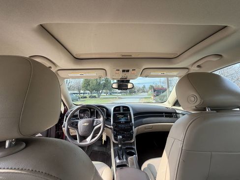 Used 2015 Chevrolet Malibu LT w/ Power Convenience Package FWD image 9