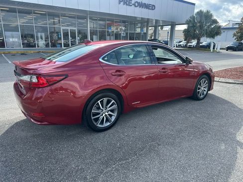 Used 2017 Lexus ES 300h image 3