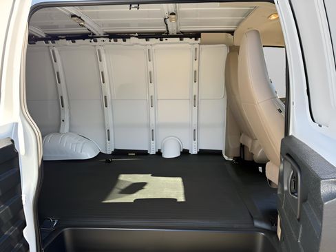New 2025 Chevrolet Express 2500 image 15