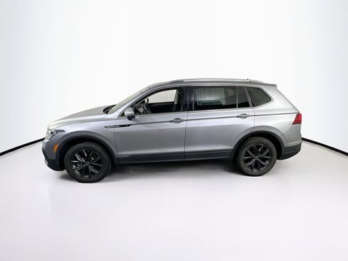 Used 2023 Volkswagen Tiguan SE AWD/4WD image 8