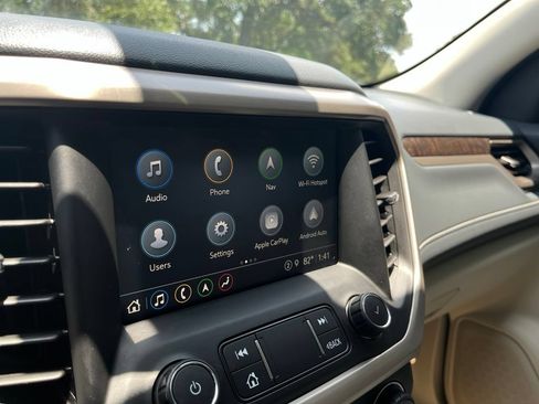 Used 2021 GMC Acadia Denali w/ Denali Technology Package FWD image 21
