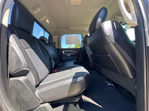 Used 2018 RAM 1500 Laramie w/ Convenience Group AWD/4WD image 12