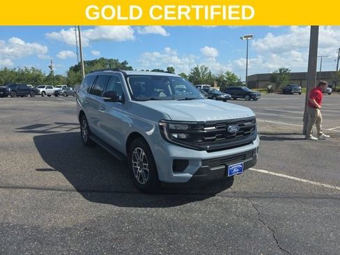 Used 2025 Ford Expedition Active RWD image 1