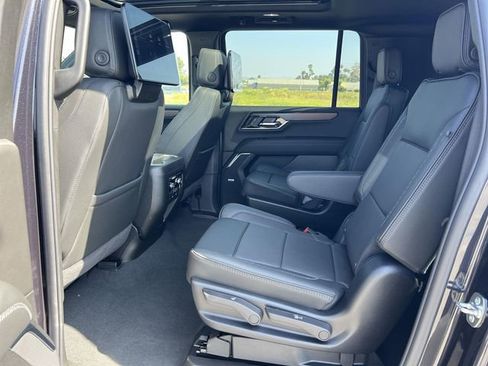 New 2026 GMC Yukon XL Denali w/ Denali Reserve Package AWD/4WD image 28