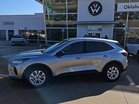 Used 2023 Ford Escape Active image 8