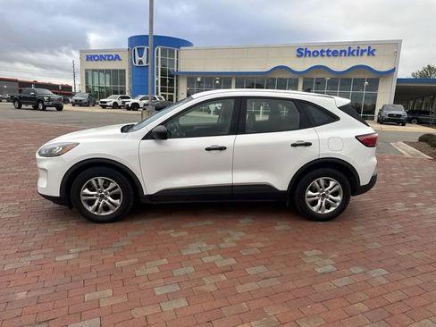 Used 2021 Ford Escape S image 3