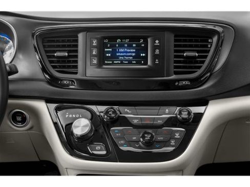 Used 2019 Chrysler Pacifica Limited FWD image 13