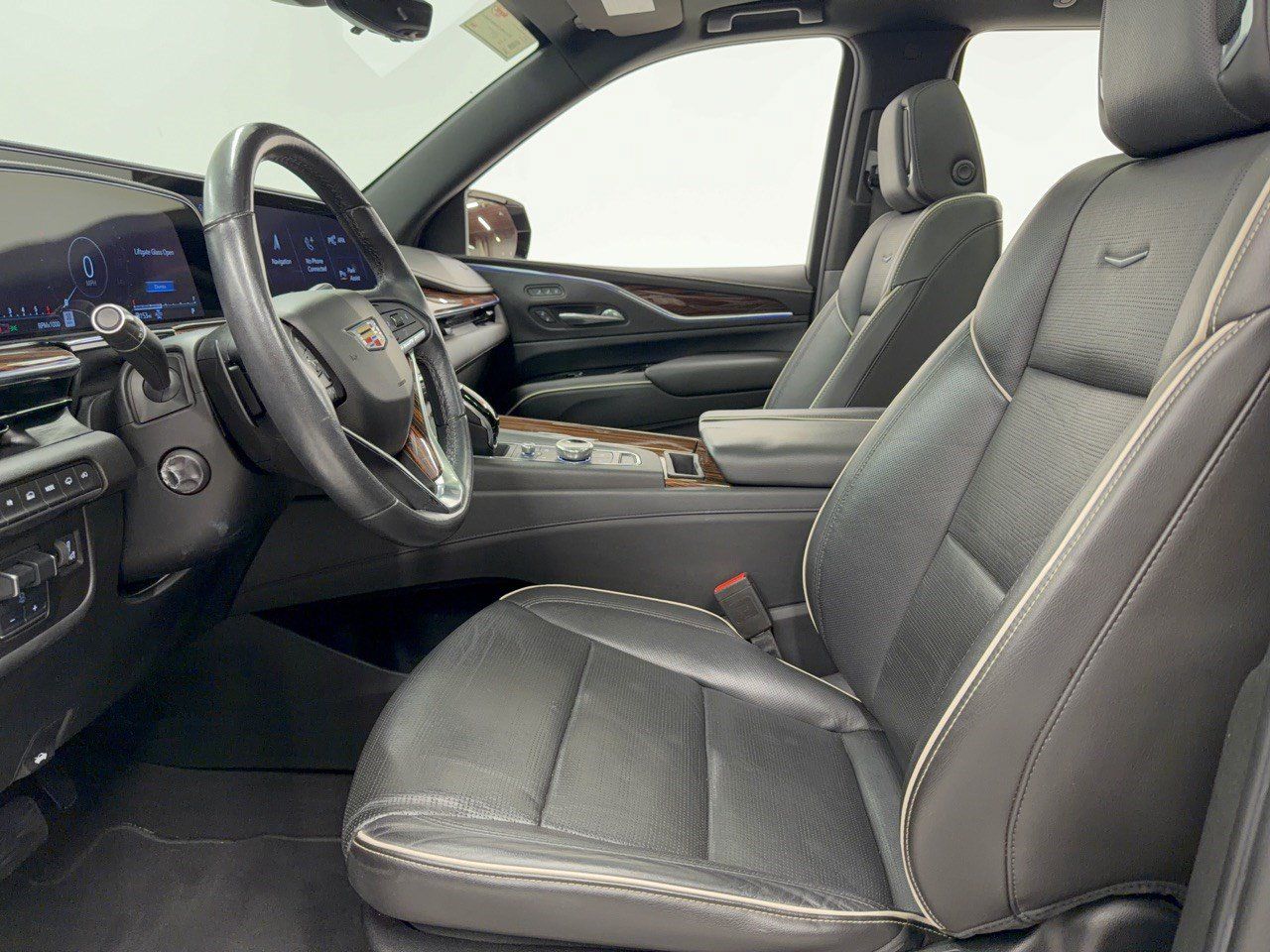 Used 2021 Cadillac Escalade Premium Luxury w/ Driver Assist Tech Package AWD/4WD image 5