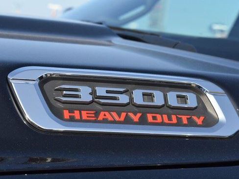Used 2025 RAM 3500 Limited AWD/4WD image 47