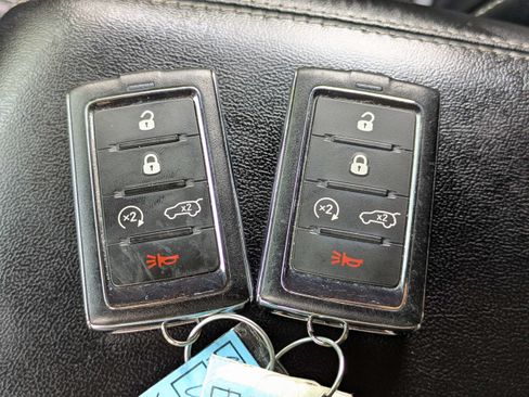 Used 2023 Jeep Grand Cherokee L Laredo AWD/4WD image 31
