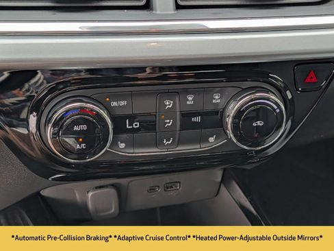Used 2025 Chevrolet Trax LT w/ Driver Confidence Package FWD image 9