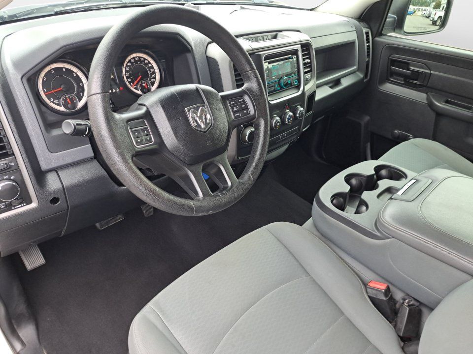 Used 2016 RAM 1500 Tradesman w/ Chrome Appearance Group RWD image 13