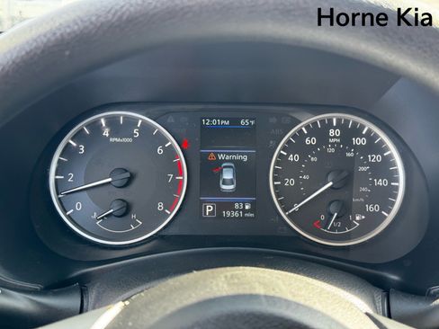 Used 2024 Nissan Sentra S image 17