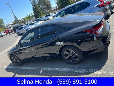 Used 2023 Hyundai Elantra SEL FWD image 1