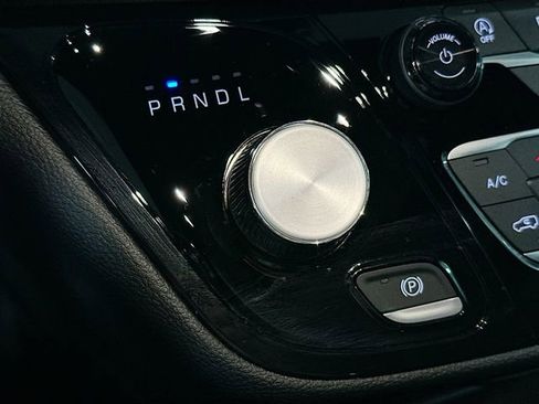 New 2026 Chrysler Pacifica Select w/ S Appearance Package image 17