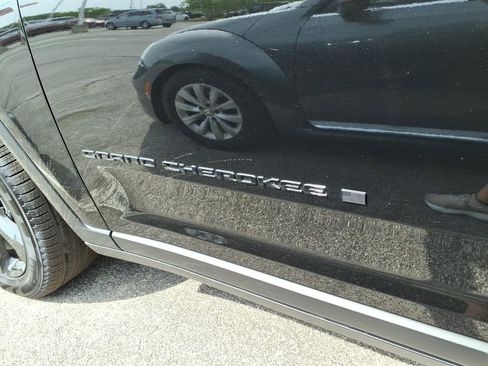 Certified 2024 Jeep Grand Cherokee Altitude AWD/4WD image 18