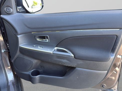 Used 2019 Mitsubishi Outlander Sport SE FWD image 28