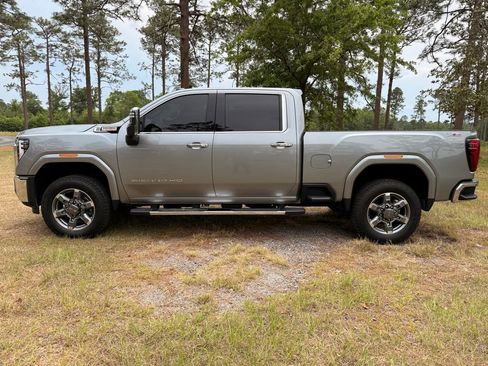 Used 2025 GMC Sierra 3500 SLT w/ SLT Premium Package AWD/4WD image 2