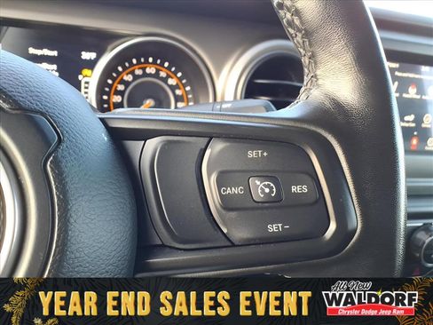 Used 2022 Jeep Gladiator Willys image 17