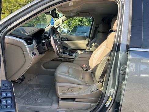Used 2020 GMC Yukon SLT RWD image 9