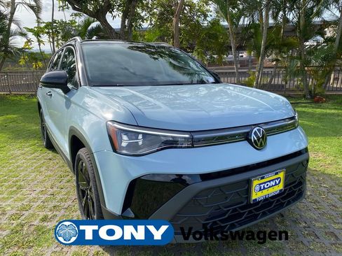 New 2026 Volkswagen Taos SE FWD image 1