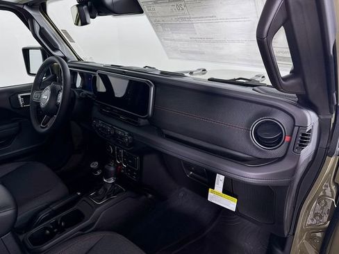 New 2025 Jeep Wrangler Unlimited Rubicon w/ Technology Group image 33